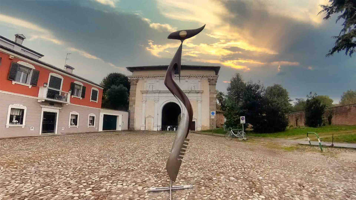 Elementi in legno massello lavorati a CNC